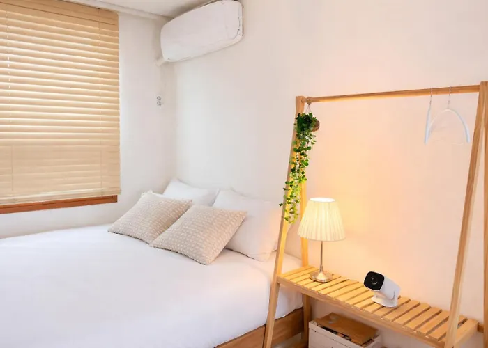 Appartement 욕실2개#친구#가족여행6인까지#화장실2개#퀸침대3개#방2개##서울신림#산책로#힐링숙소#욕실2#kspo#