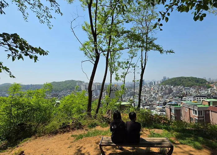 욕실2개#친구#가족여행6인까지#화장실2개#퀸침대3개#방2개##서울신림#산책로#힐링숙소#욕실2#kspo# * Seoel